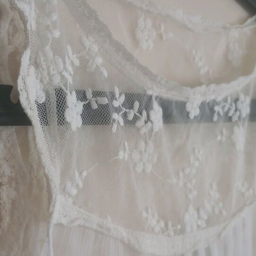 Gilly Hicks blouse with lace, like new, white, size S
