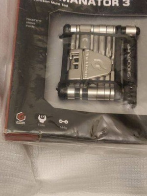 Blackburn Toolmanator 3 multi-tool new with 16 tools