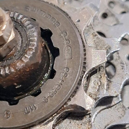 Shimano rear hub with disc brake and 8-speed cassette set