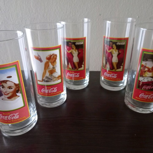 Coca-Cola set of 14 vintage promotional glasses new, 4 designs