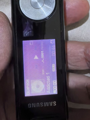 Samsung SGH F210 phone in good condition without charger
