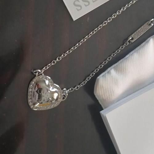Guess stainless steel heart pendant necklace new, silver