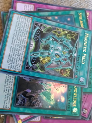 Yu-Gi-Oh Magnetic Field like new