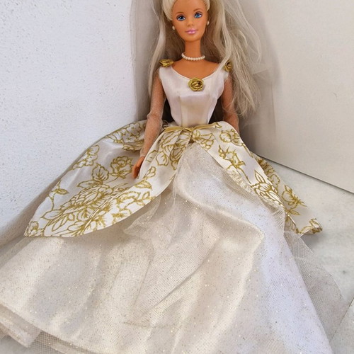 Barbie 1998 used, beautiful bride