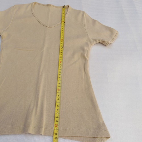 Beige T-shirt with Sleeve like new, size M