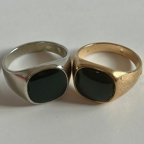 Twin Signet Rings new with factory defects, silver and gold tone