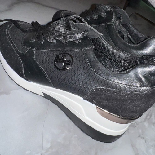Shoes size 37 used in almost like new condition