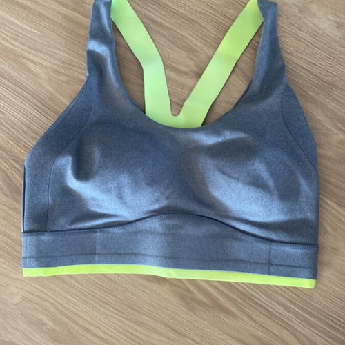Oysho padded sports bra used, size small, grey