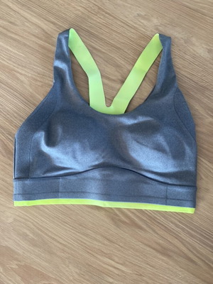 Oysho padded sports bra used, size small, grey