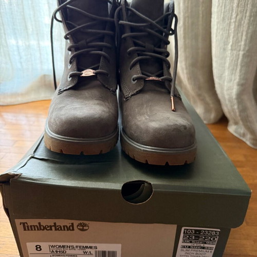 Timberland women's boots size 39 like new grey with rose gold details