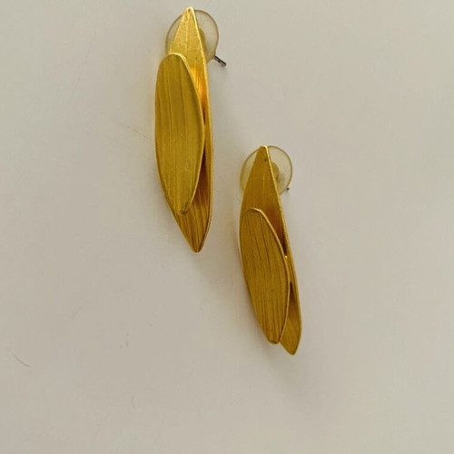Earrings handmade gold color used