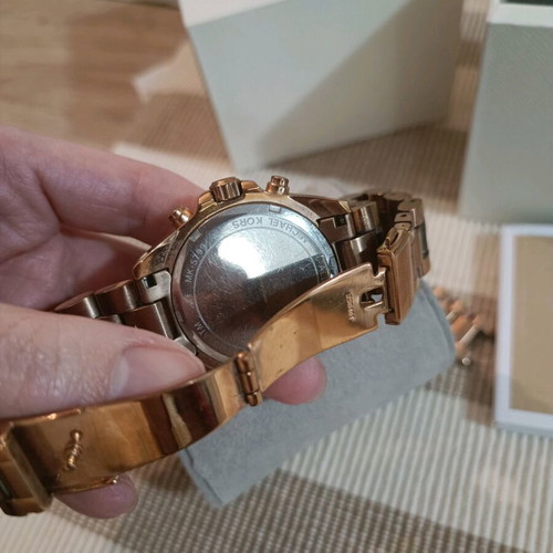 Michael Kors wristwatch women's like new with box and certificate