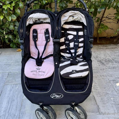City Mini Double Baby Jogger twin stroller like new with double front wheels