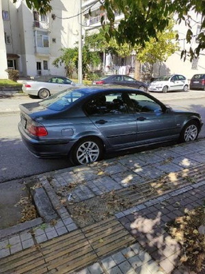 BMW 318i 2003 sedan used with many extras