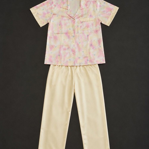 Satin pajamas in soft gold, like new, size S