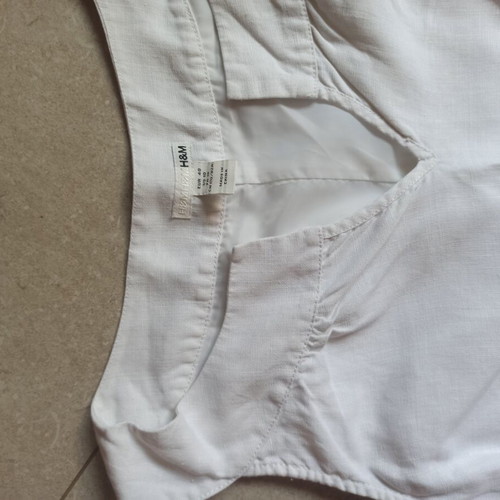 H&M white mini dress, linen, alpha line, V neckline