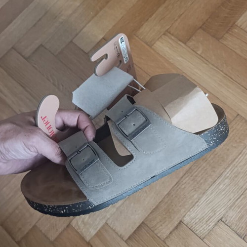 Isotoner sandals size 43, grey