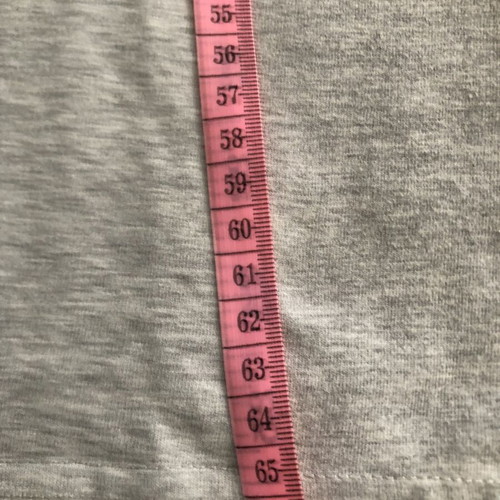 Gift Shop Britain T-shirt L like new, gray with embroidered print