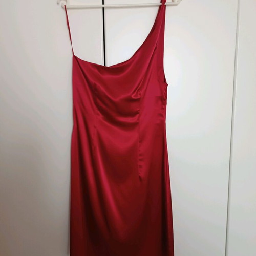 Red satin evening dress with one shoulder like new, size M