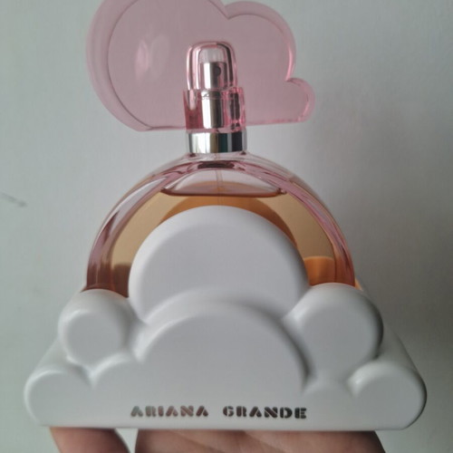 Ariana Grande Cloud Pink 100ml perfume like new