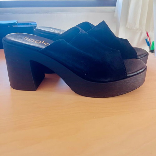 Black Liglo platform mules like new, size 40, suede