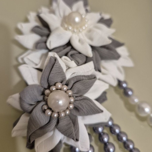 Handmade Multifunctional Necklace with Fabric Flowers and Pearls, New
