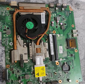 ΜΗΤΡΙΚΗ ΓΙΑ LAPTOP FUJITSU LIFEBOOK ΑΗ530 ΜΕ ΕΠΕΞΕΡΓΑΣΤΗ i3 370m ΜΕ  Ανεμιστήρα ψύκτρας και ψύκτρα