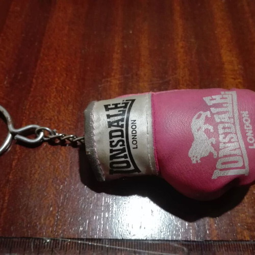Boxing glove keychain used, pink