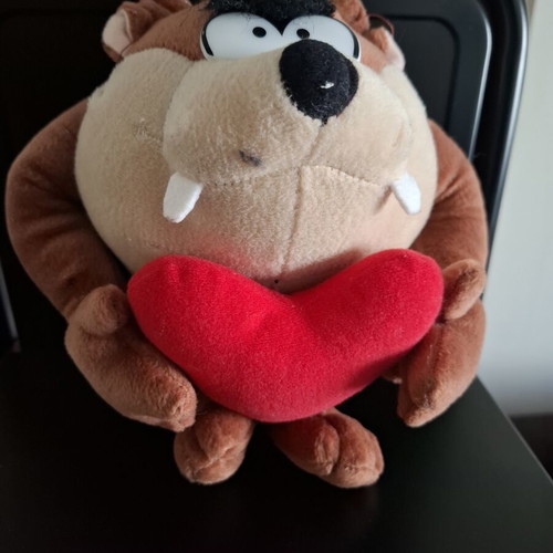 Taz plush toy like new holding heart 25cm Looney Tunes