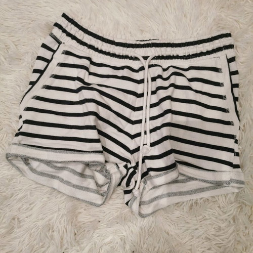 Stradivarius shorts XS white like new
