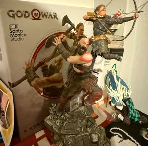 God of war iron studios figure