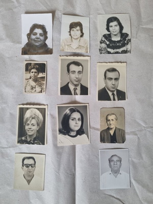 Small-sized photos used, pack of 11 pieces