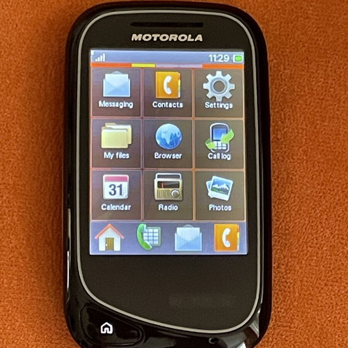 Motorola Wilder phone used, rare model with touchscreen and second clock