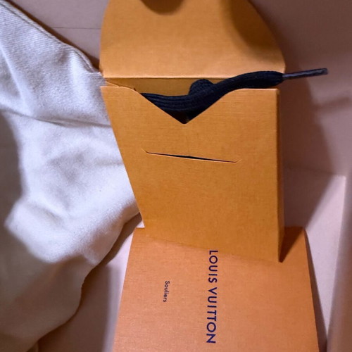 Louis Vuitton shoes black size 42 like new
