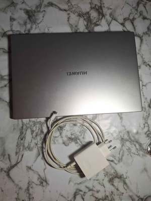 Huawei MateBook D 15 laptop like new, Ryzen 5, 8GB RAM, 512GB SSD
