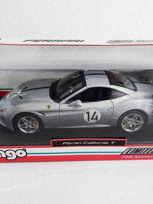 Bburago Ferrari Heritage 70 Years Silver 1/18 new