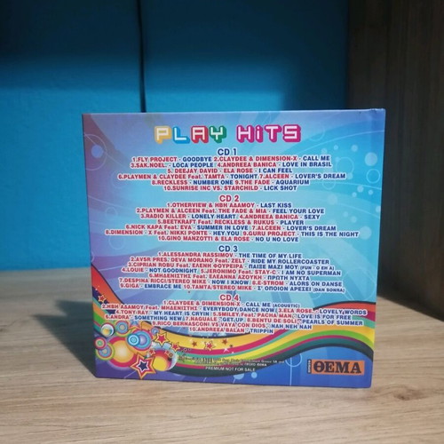 4CD Play the Hits 2011 like new, pop