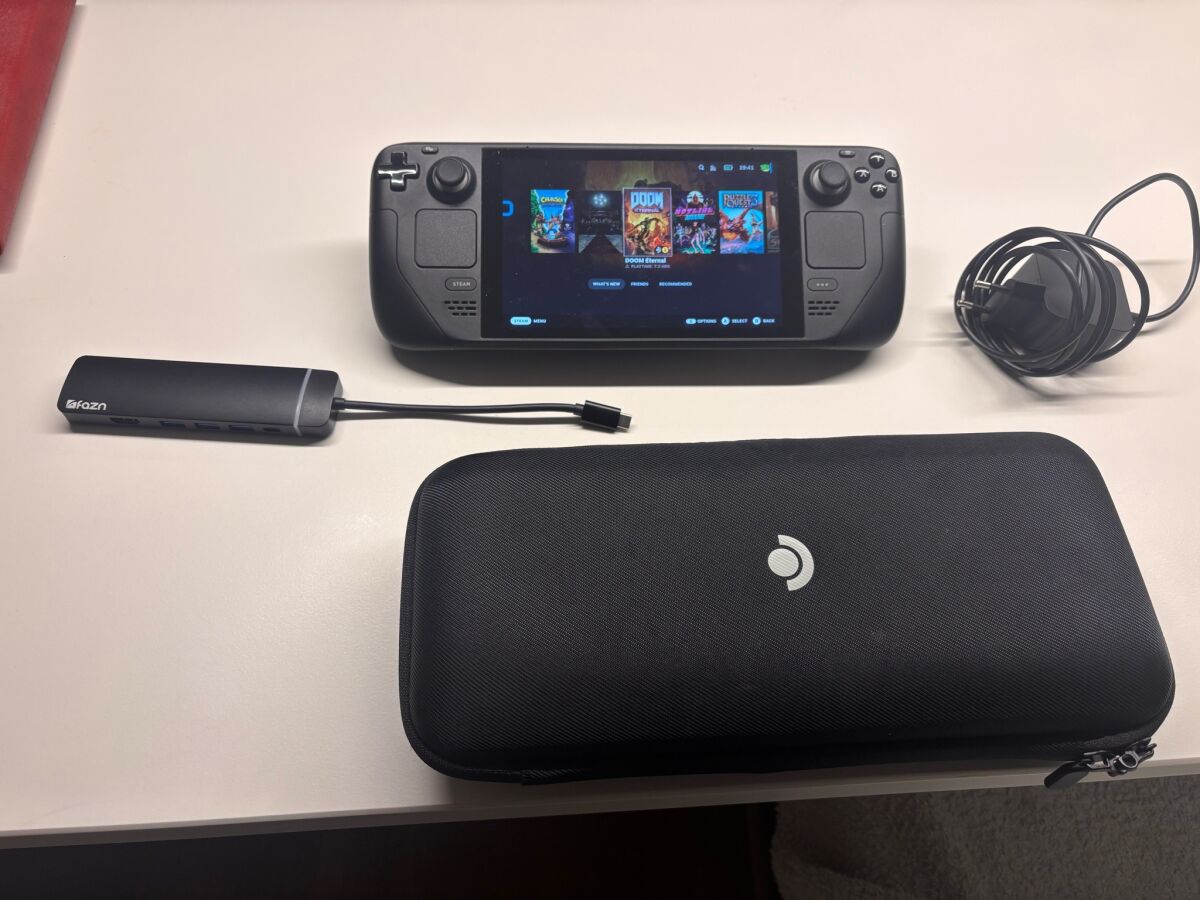 Steam Deck LCD 256GB like new with… - € 459,00 - Vendora.cy