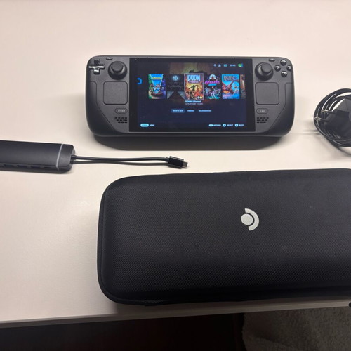 Steam Deck LCD 256GB like new with charger and carrying case
