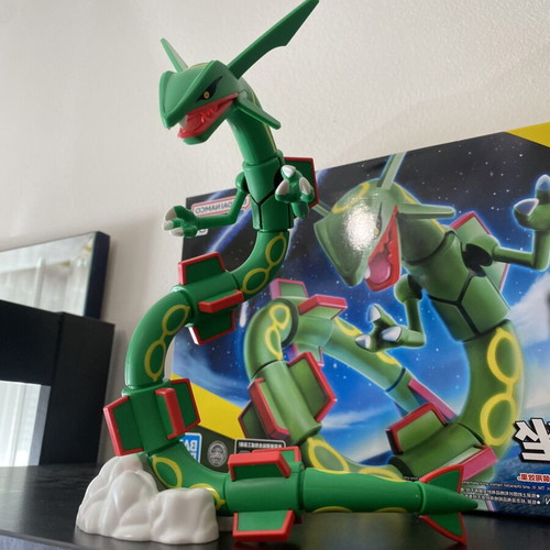 Pokemon Rayquaza Bandai figure new, Emerald legendary