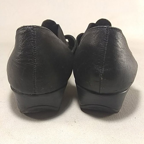 Flat shoes black T-Strap with cutouts size 41 like new