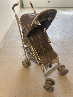 Maclaren technoXT stroller used with accessories and straps