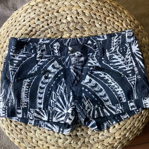 Ethnic boho shorts Sweewe like new, size M, black and white