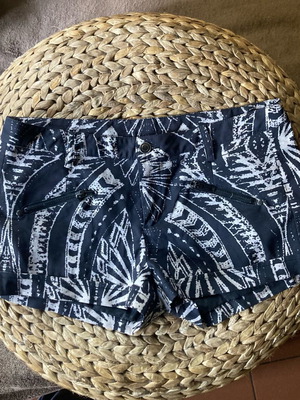 Ethnic boho shorts Sweewe αφόρετα, μέγεθος M, μαύρο και άσπρο