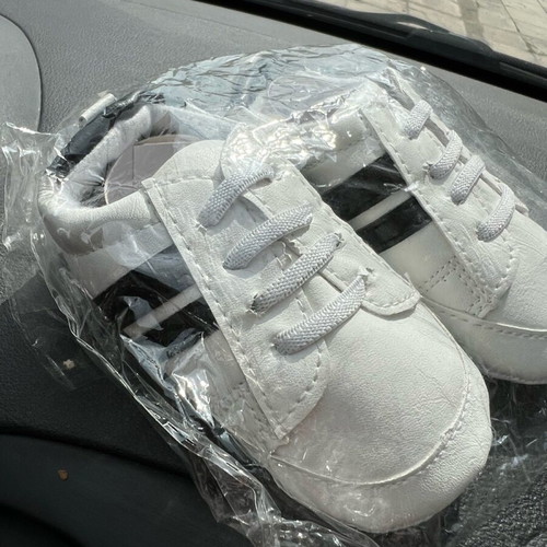 Baby shoes unisex new, 13cm, with sole defect