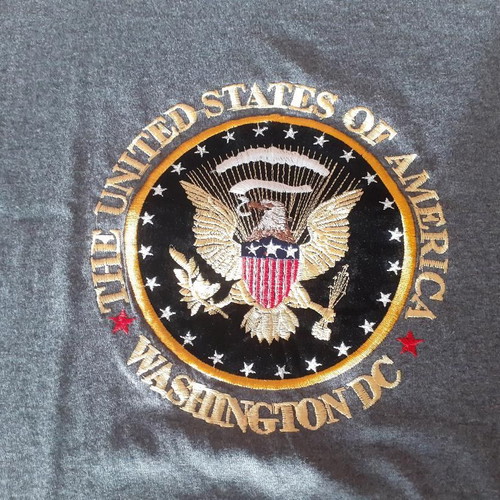 T-shirt with USA Crest large size new, gray
