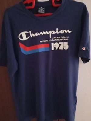 Champion tshirt like new, size L, blue