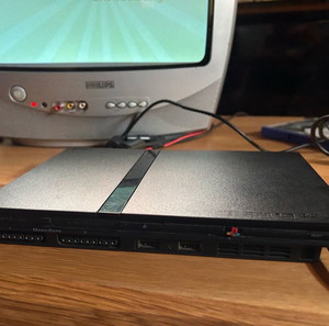 Playstation 2 slim като нова, само конзола