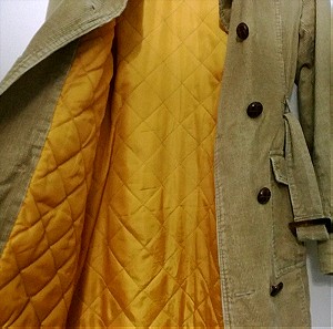 Παλτό κοτλέ μπεζ κίτρινο vintage χοντρό με ενίσχυση νούμερο m . Το χρώμα είναι αυτό που φαίνεται στην ολόκληρη φωτογραφία