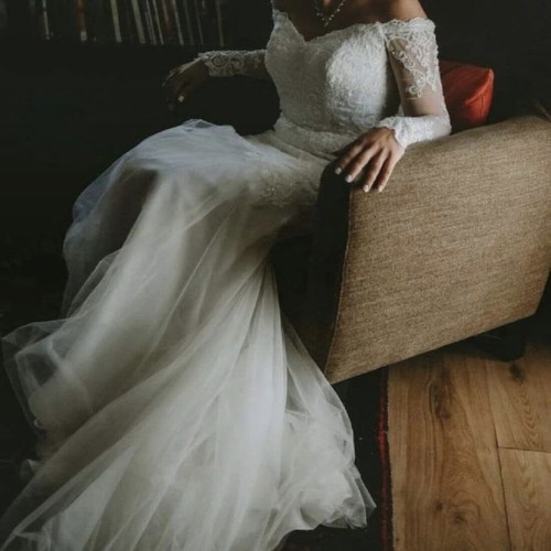 Wedding dress with veil from Los Angeles, California